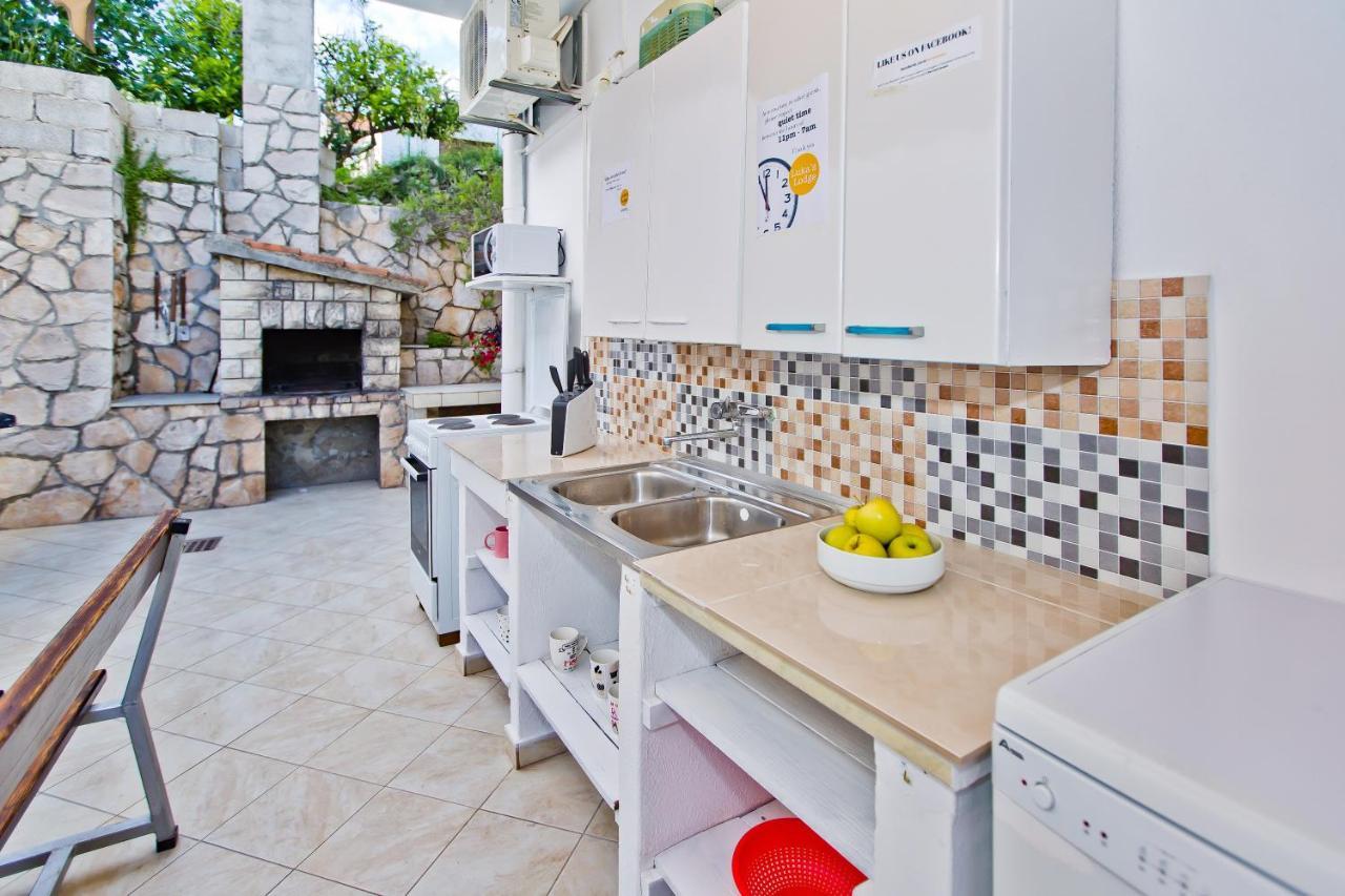 Luka'S Lodge Guesthouse & Hostel Hvar Town Esterno foto