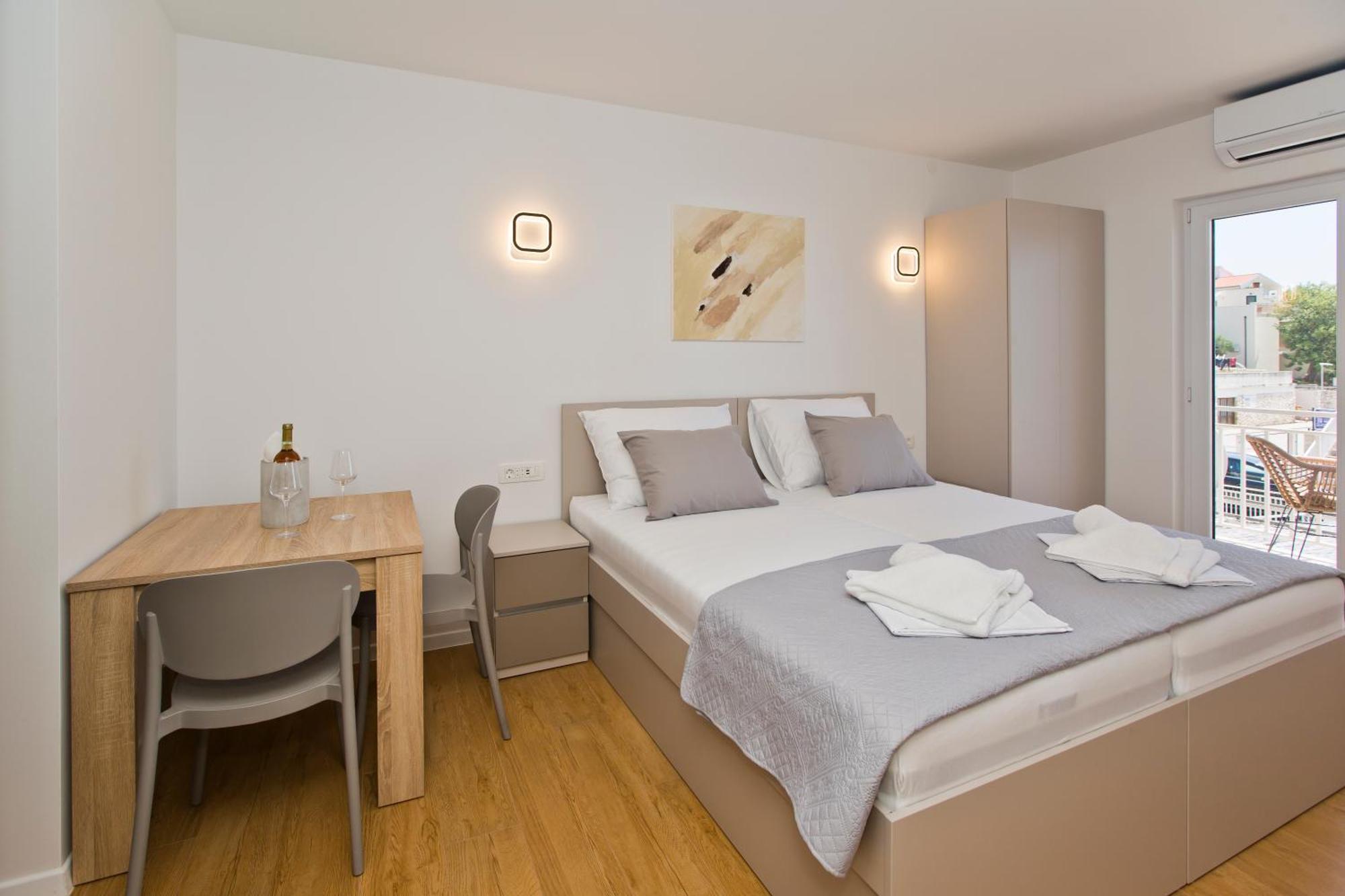 Luka'S Lodge Guesthouse & Hostel Hvar Town Esterno foto