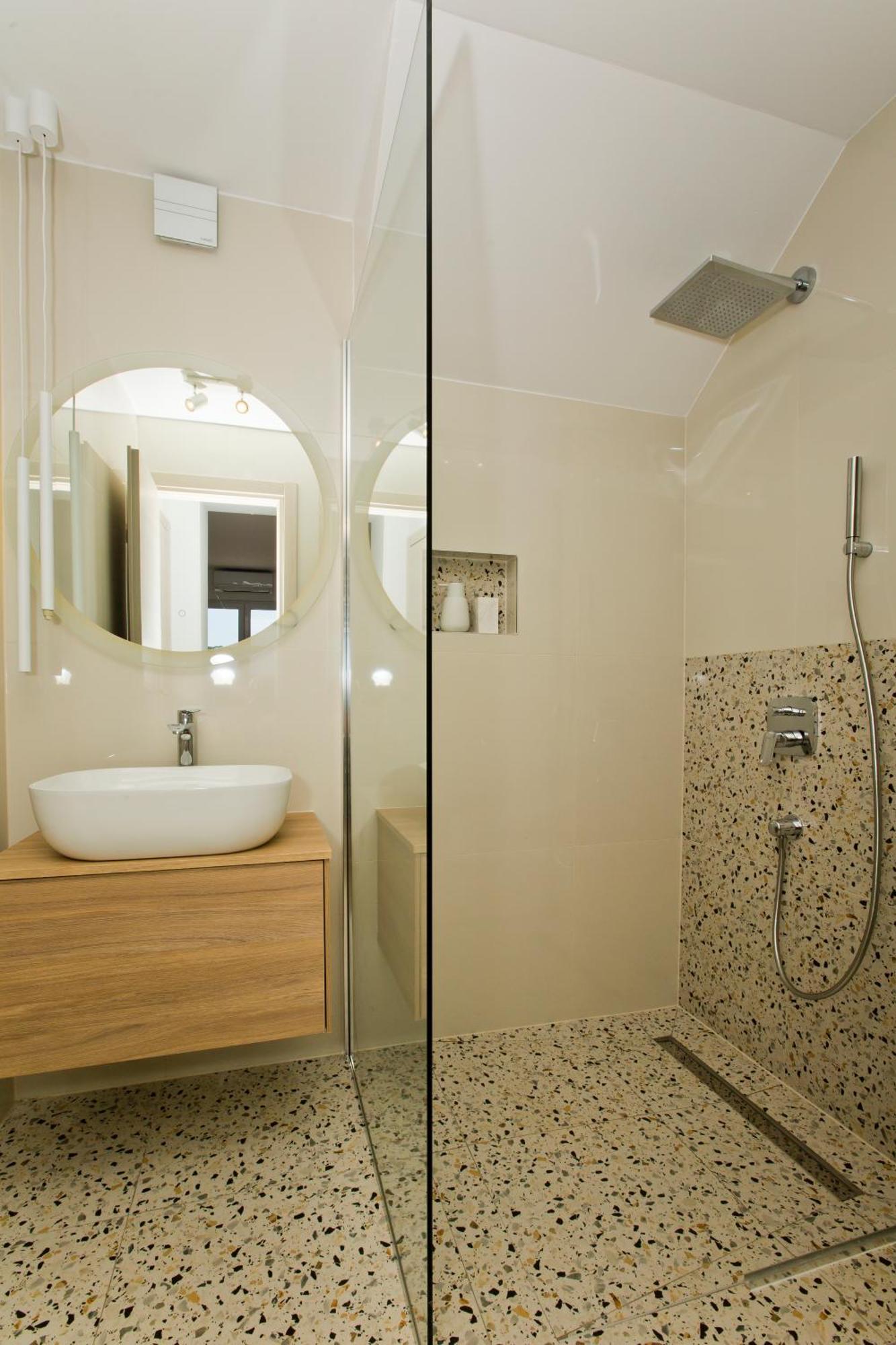 Luka'S Lodge Guesthouse & Hostel Hvar Town Esterno foto