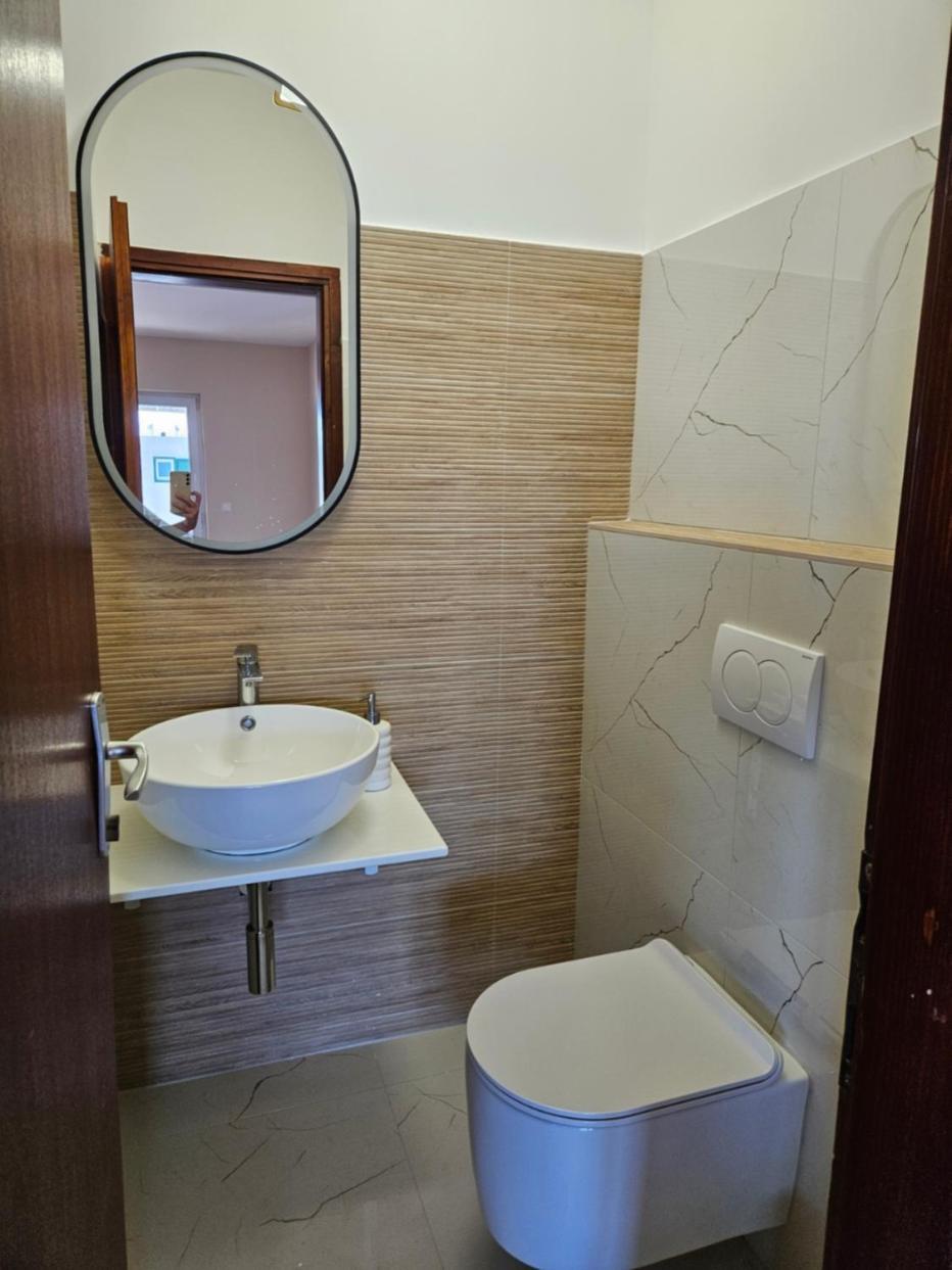 Luka'S Lodge Guesthouse & Hostel Hvar Town Esterno foto